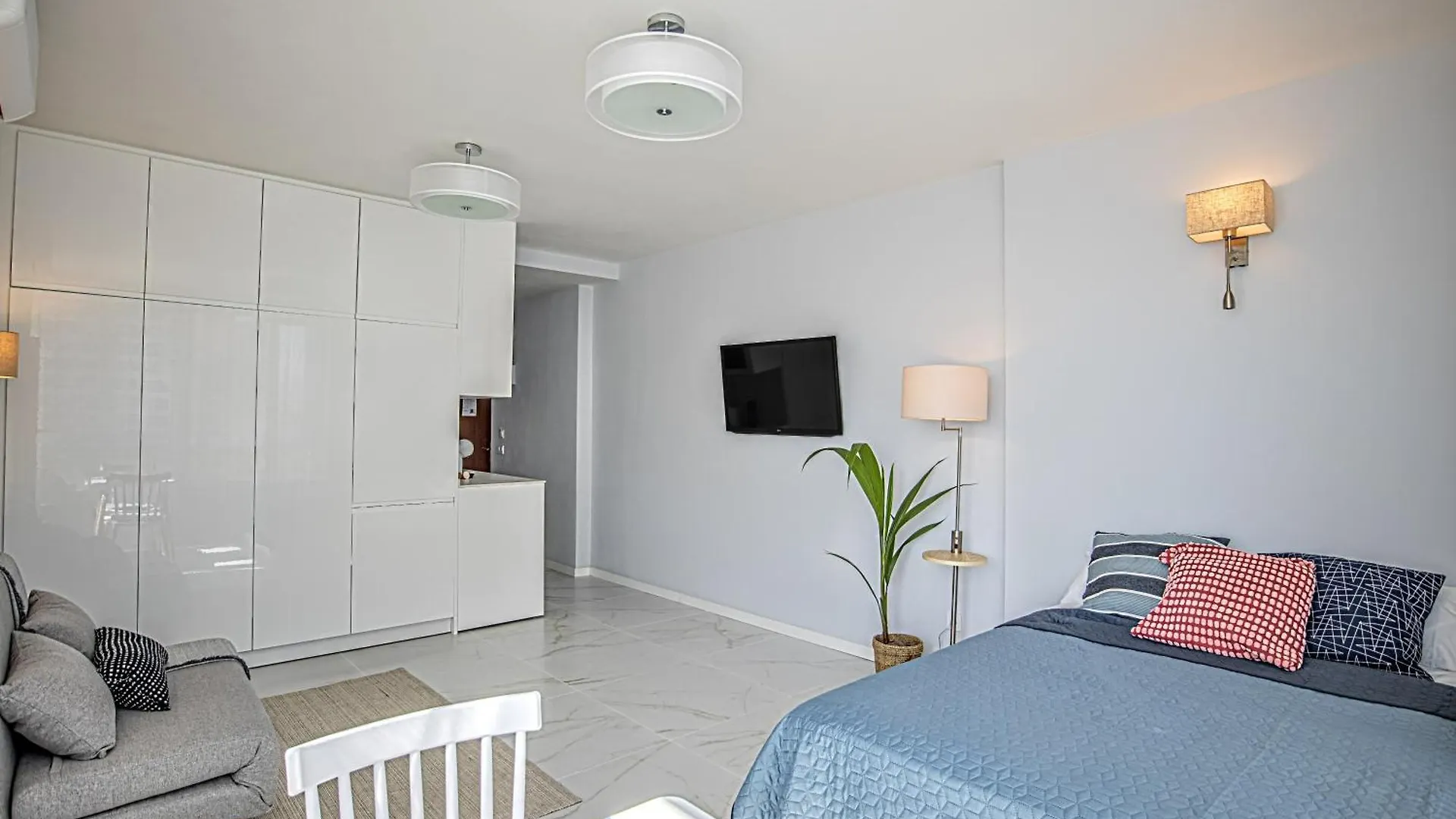 Elegant Studio With Pool And Seaview Torremolinos 0*,  Spain